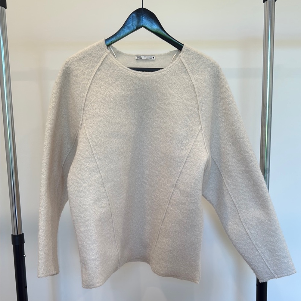 ZARA Women's Cream Boucle Sweater Top Size Small